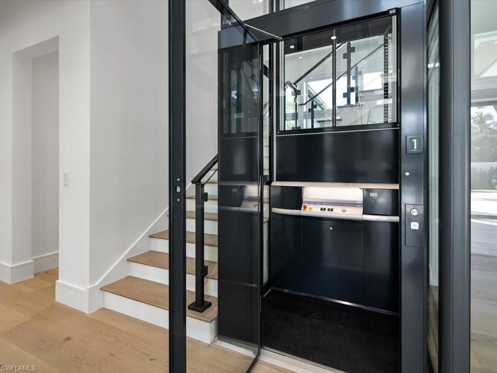 PINECREST AT PELICAN BAY - Residential