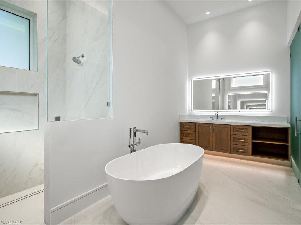 PINECREST AT PELICAN BAY - Residential