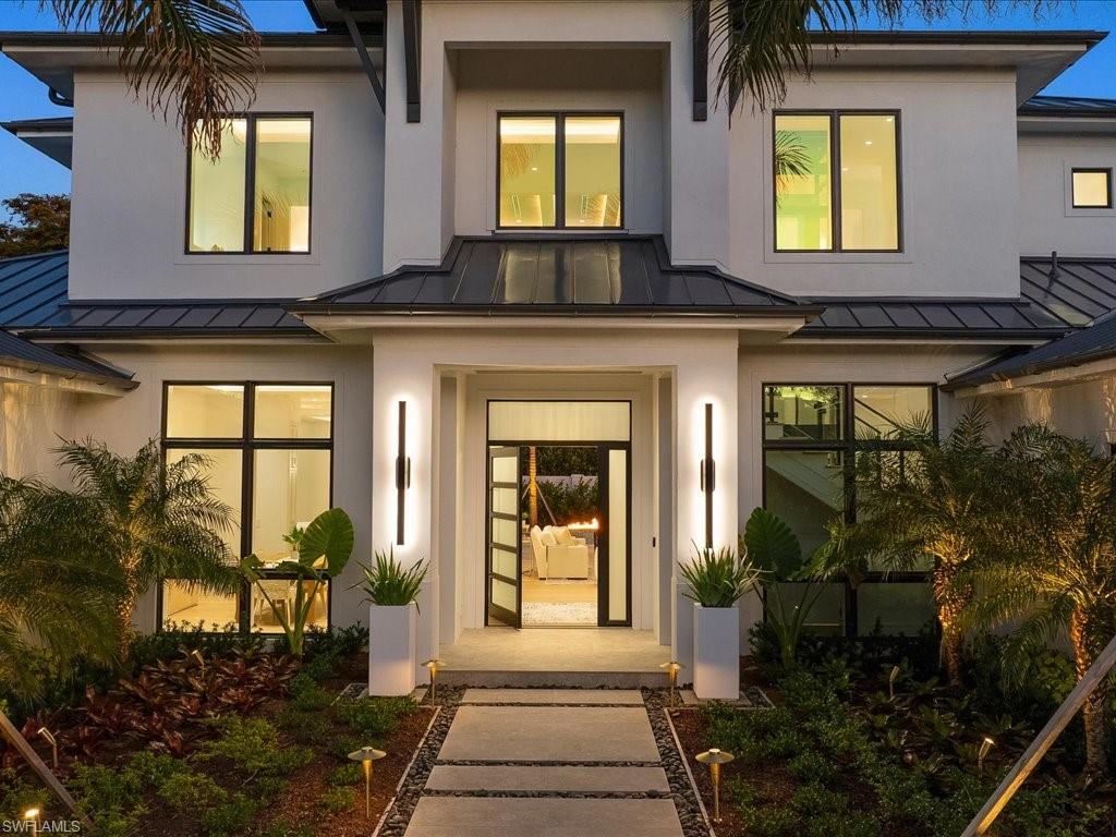 PINECREST AT PELICAN BAY - Residential