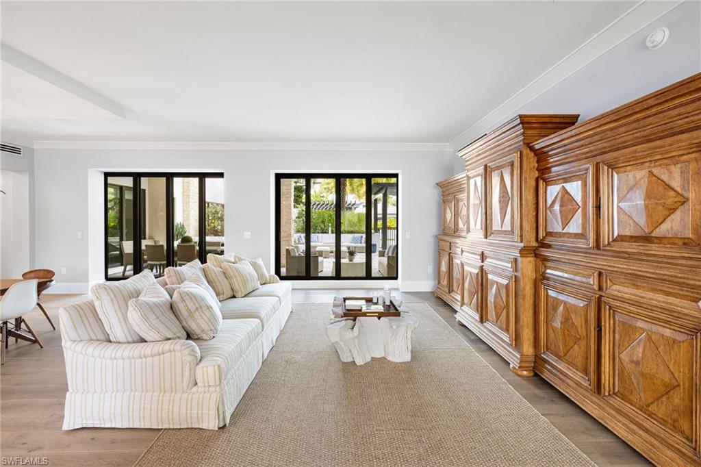 QUATTRO AT NAPLES SQUARE - Residential