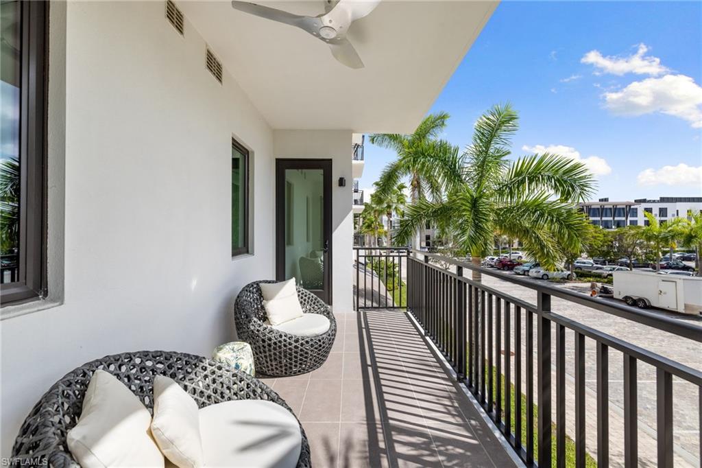 QUATTRO AT NAPLES SQUARE - Residential