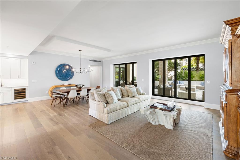 QUATTRO AT NAPLES SQUARE - Residential