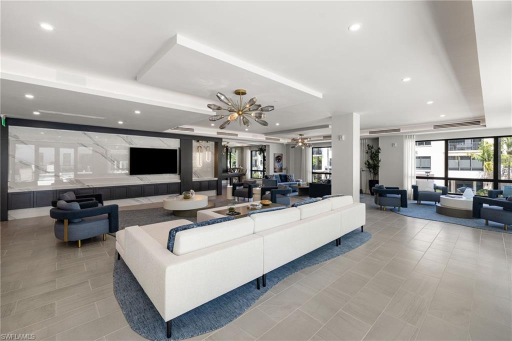 QUATTRO AT NAPLES SQUARE - Residential