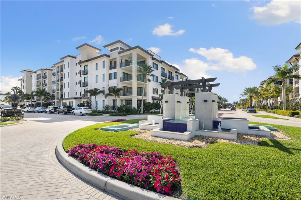 QUATTRO AT NAPLES SQUARE - Residential