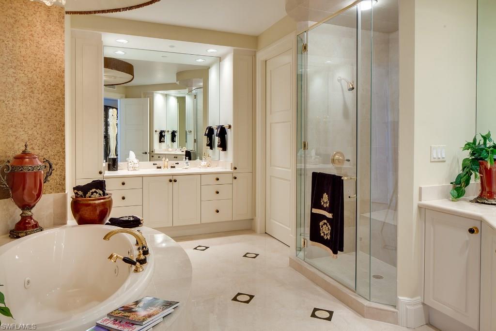 REGENT - Residential