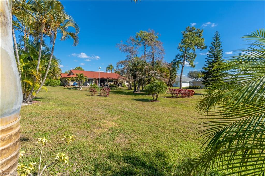 BOCA CIEGA MANOR - Residential