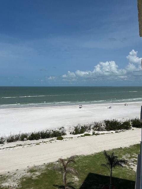 ROYAL PELICAN TOWNHOUSE - Residential