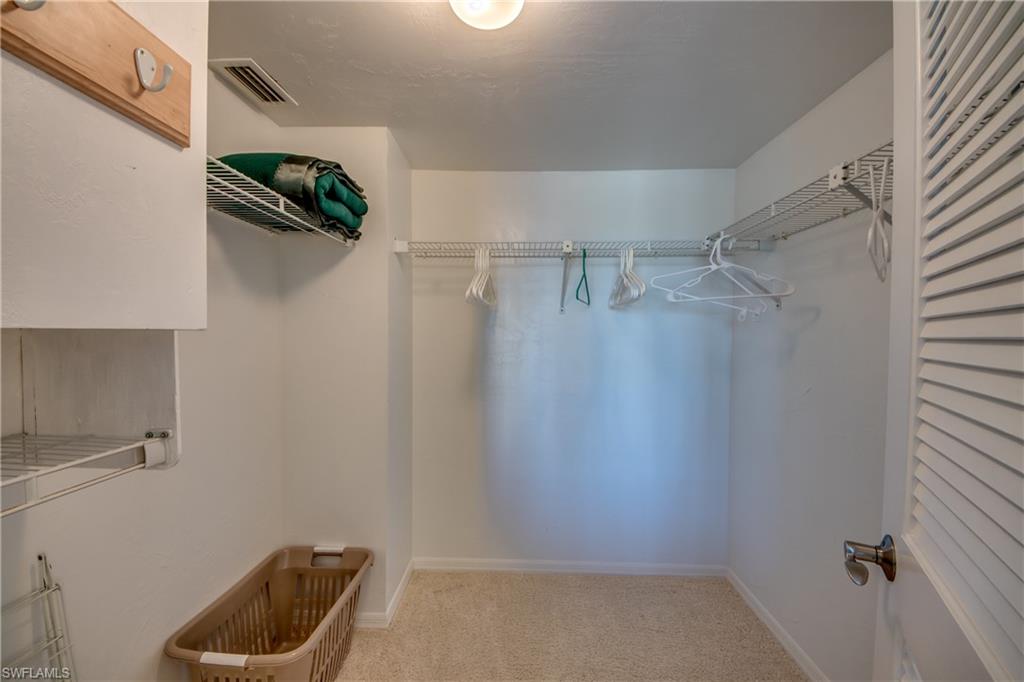 ROYAL PELICAN TOWNHOUSE - Residential