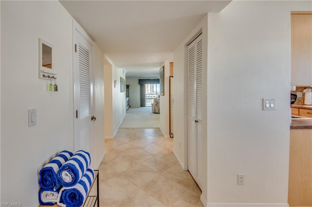 ROYAL PELICAN TOWNHOUSE - Residential