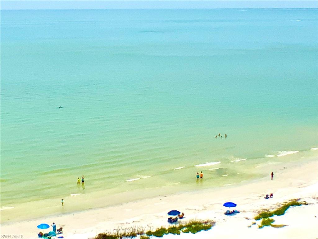 ROYAL PELICAN TOWNHOUSE - Residential