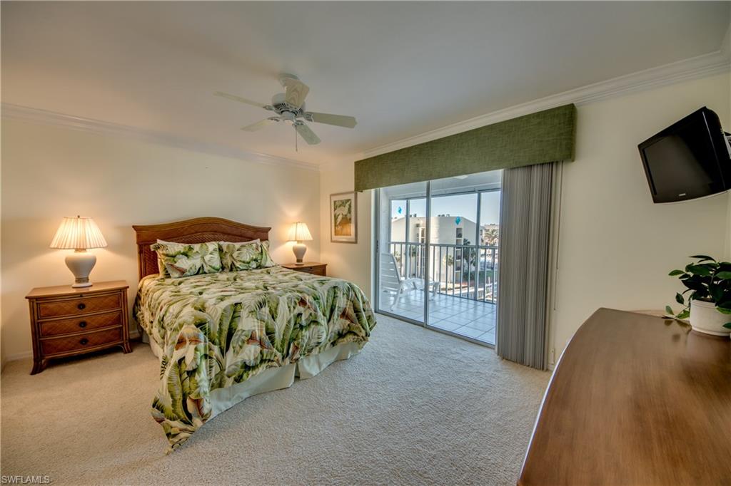 ROYAL PELICAN TOWNHOUSE - Residential