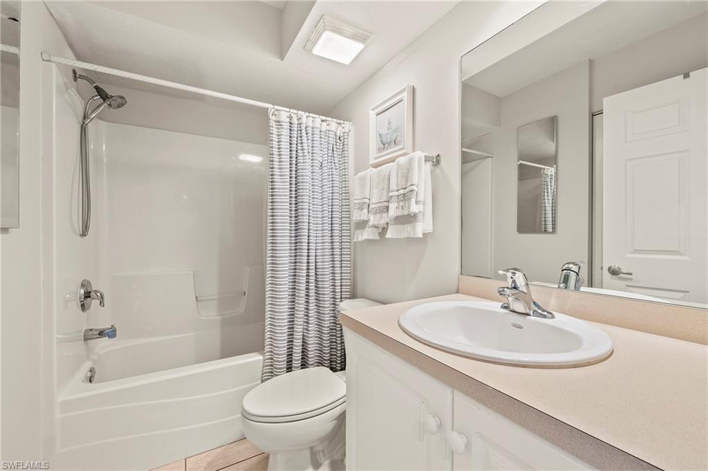 ROSEWOOD POINTE GARDEN - Residential Lease