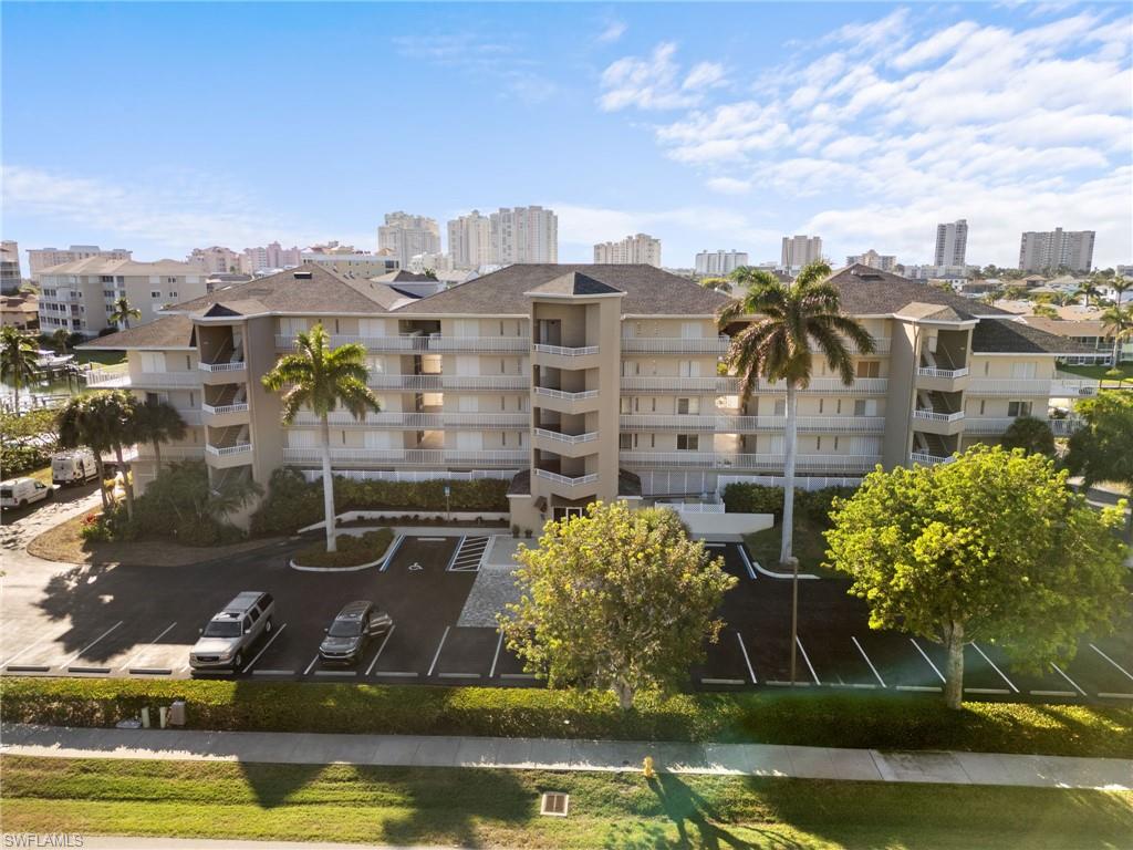 BOAT CLUB OF MARCO ISLAND - Residential