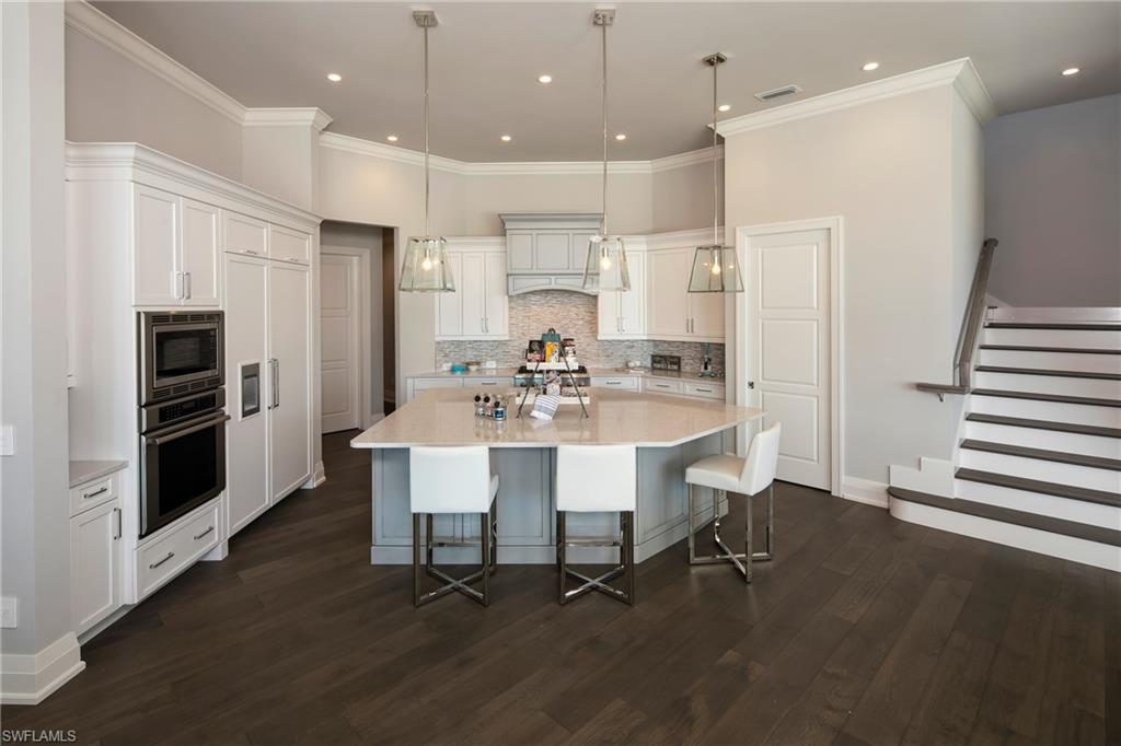 MARCO BEACH - Residential