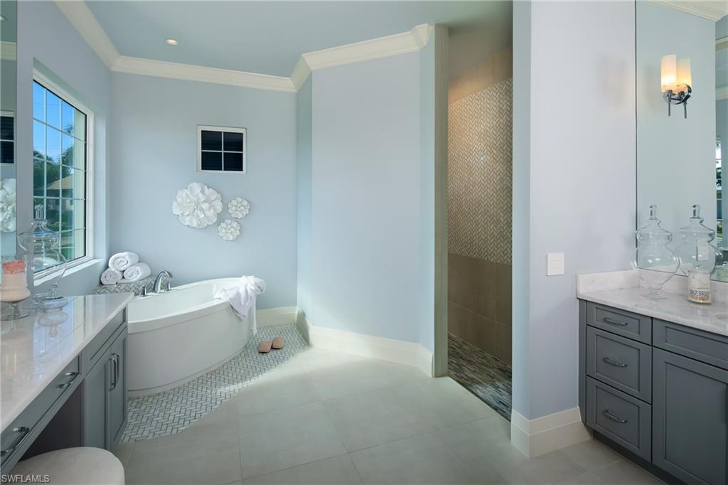 MARCO BEACH - Residential