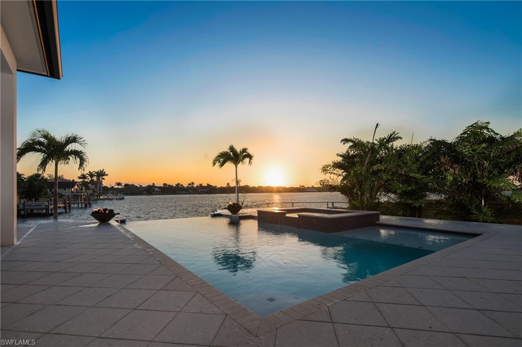 MARCO BEACH - Residential