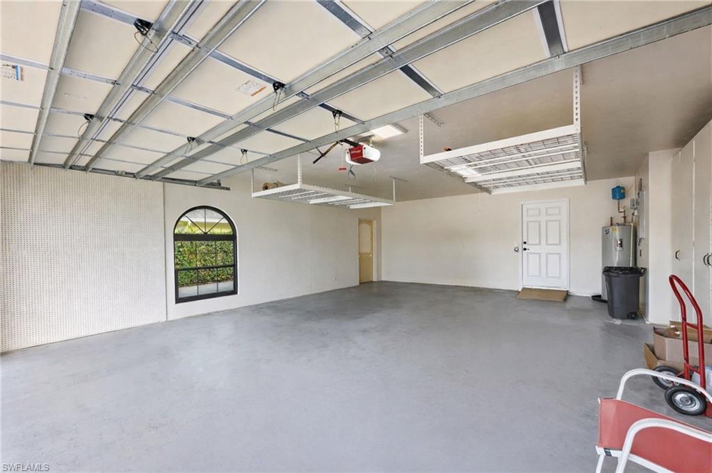 KINGS LAKE - Residential