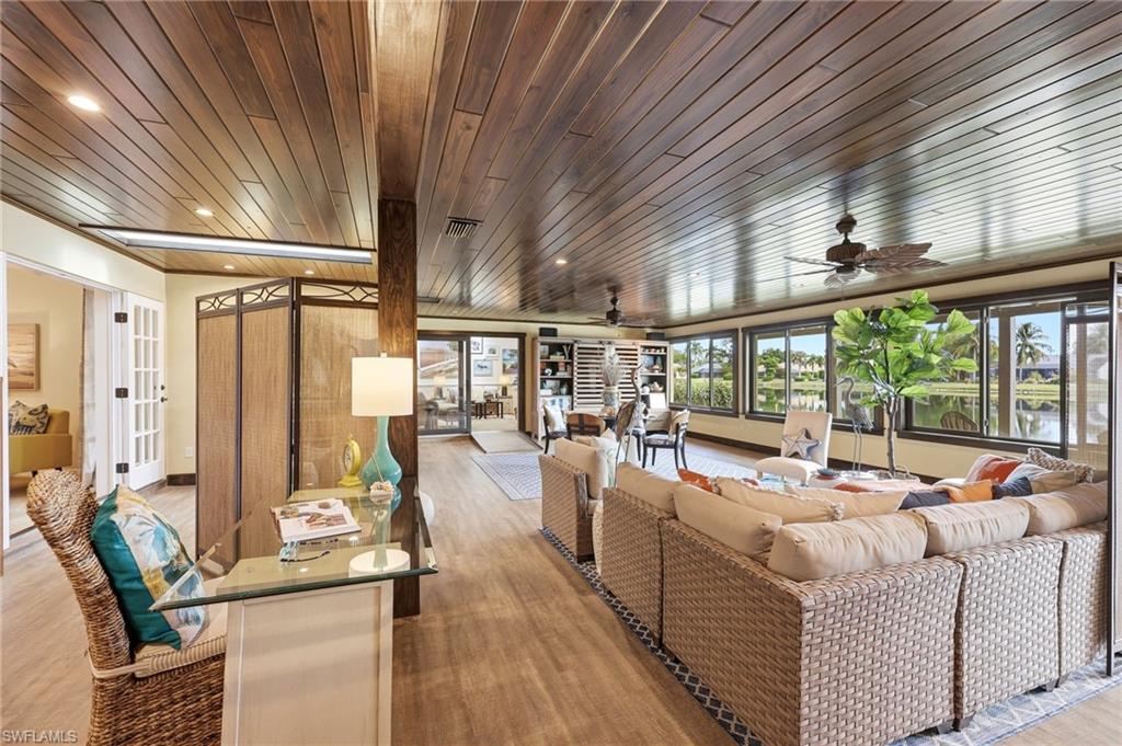 KINGS LAKE - Residential