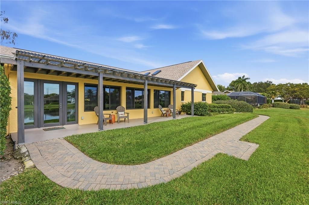 Photo of 2274 Queens WAY, NAPLES, FL 34112 (MLS # 226004710)