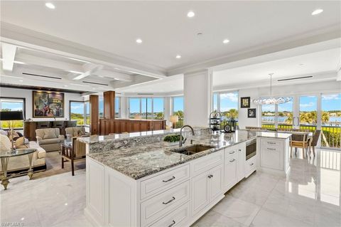 1520 STAR POINT LN 4-401 NAPLES FL 34112