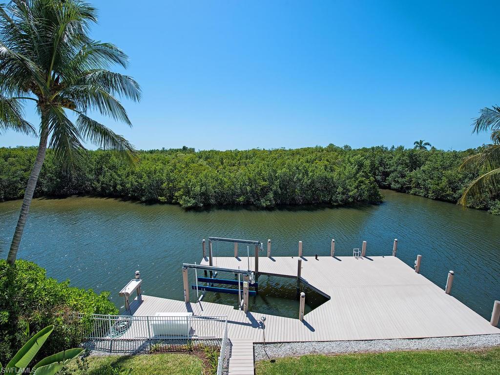 MARCO BEACH - Residential