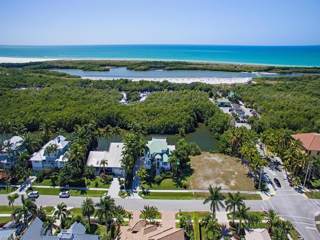 MARCO BEACH - Residential