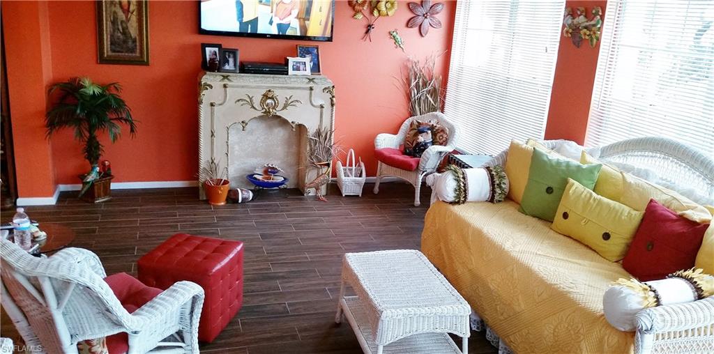 STRATFORD PLACE CONDO - Residential