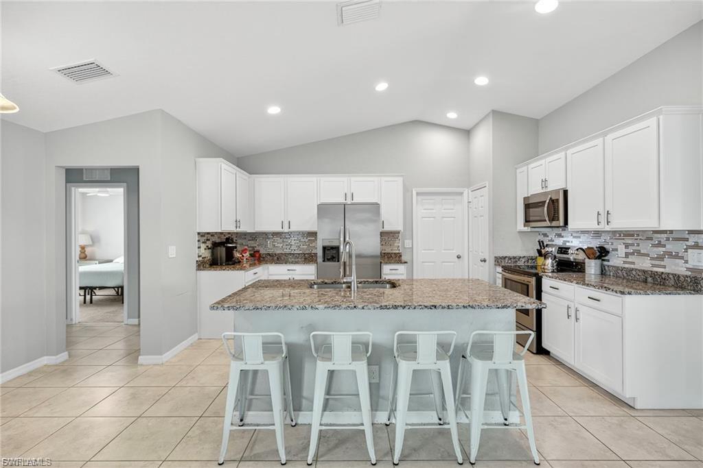 CAPE CORAL - Residential