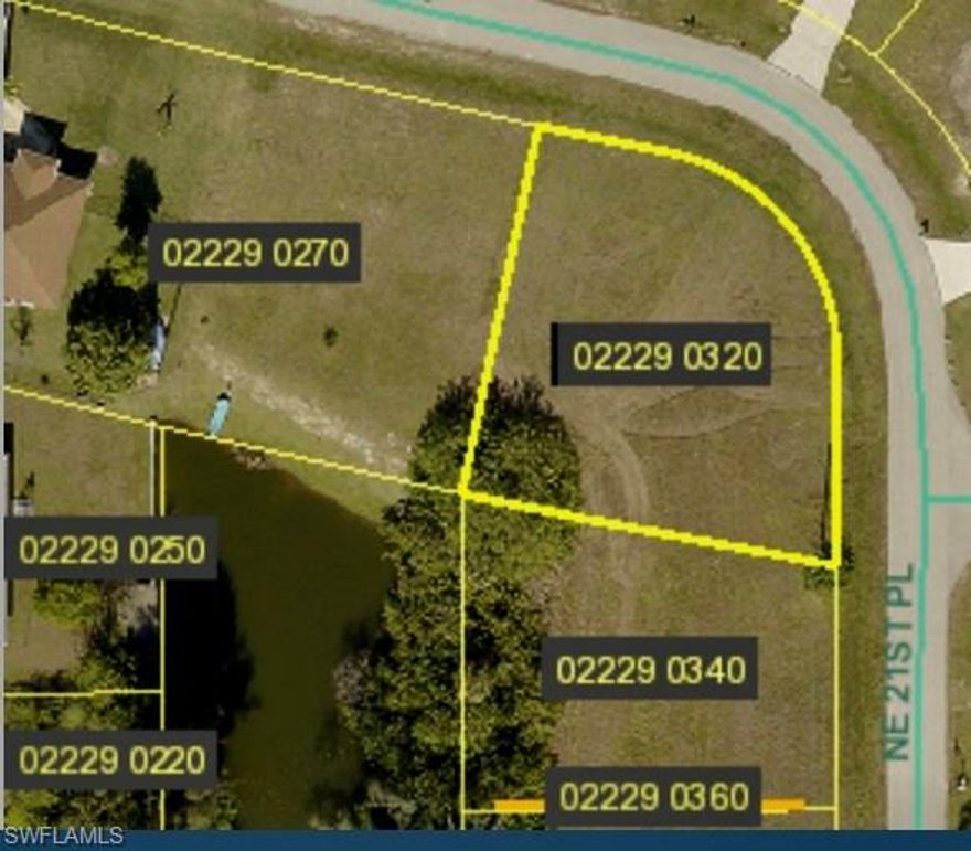 **FRESH WATER CANAL LOT**Build your dream home on this 0.312Ac corner lot in North East Cape Coral. Minutes to shopping, restaurants, downtown Fort Myers, Pine Island, Medical facilities including VA Center...Don't miss this one.