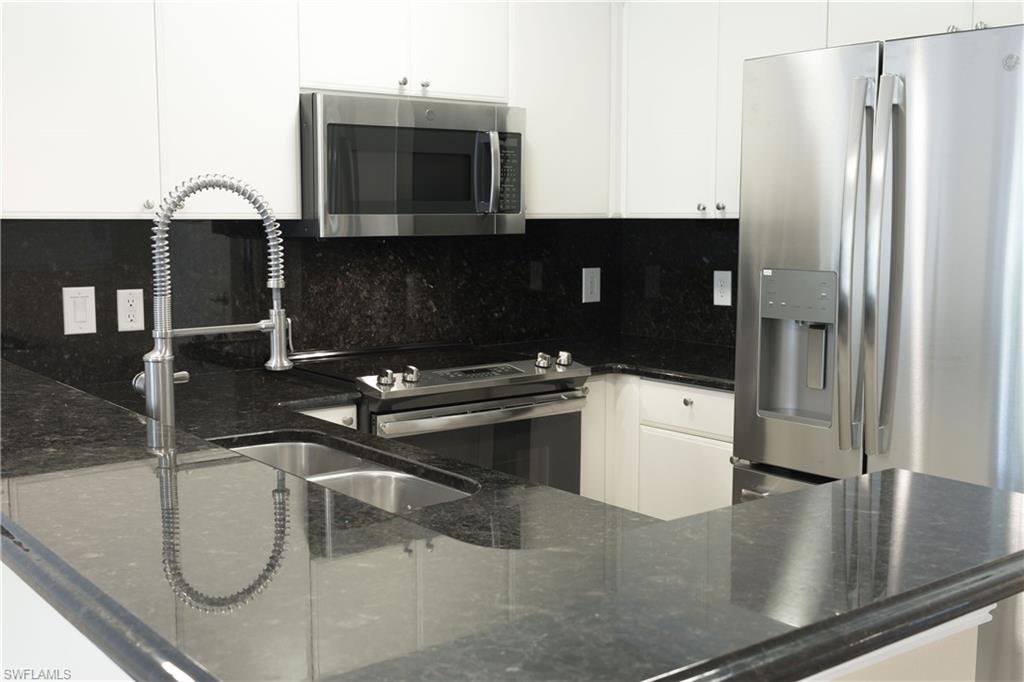 BOTANICAL PLACE - Residential