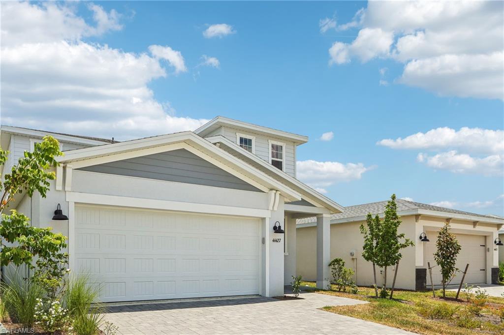 CRESCENT LAKES - Residential