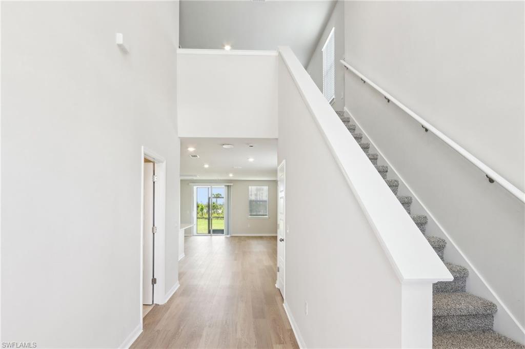 CRESCENT LAKES - Residential