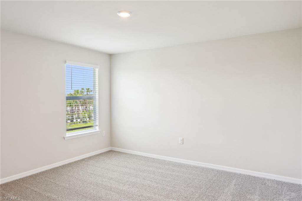 CRESCENT LAKES - Residential