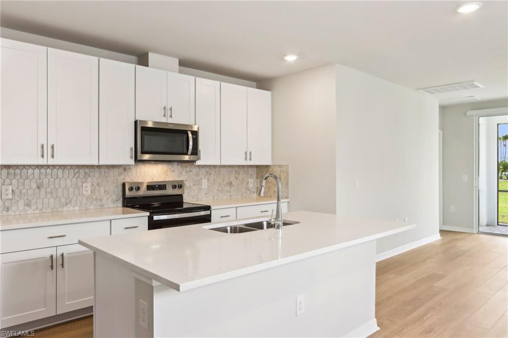 CRESCENT LAKES - Residential