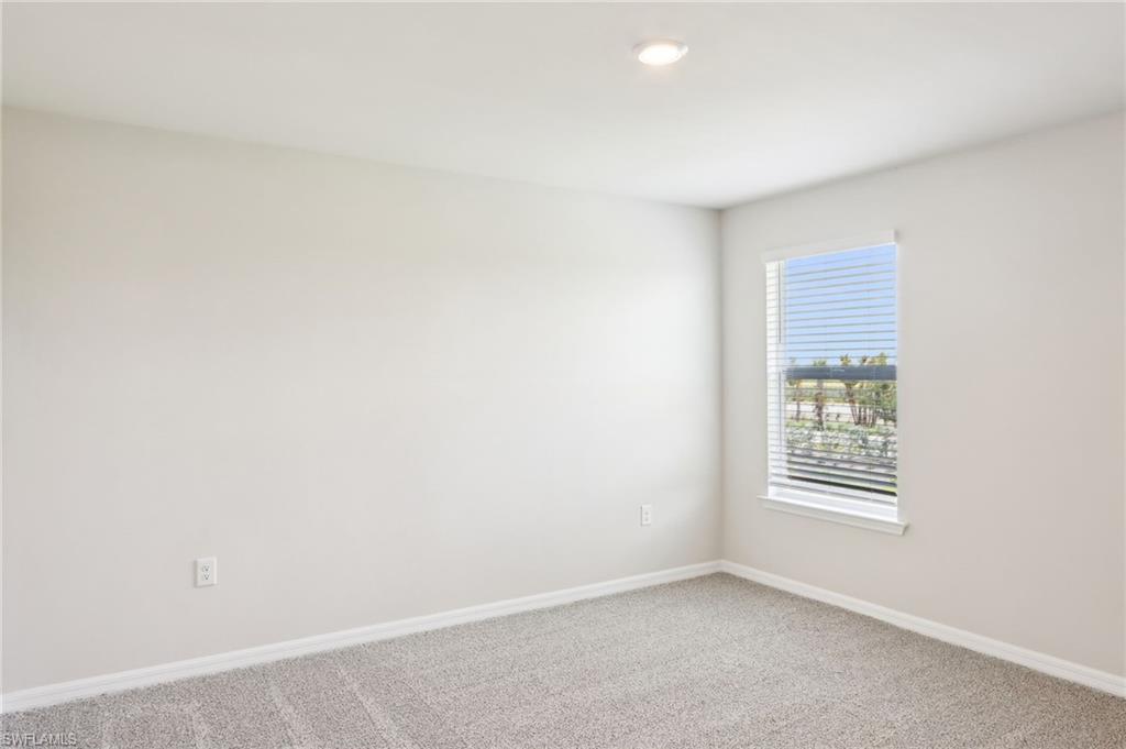 CRESCENT LAKES - Residential