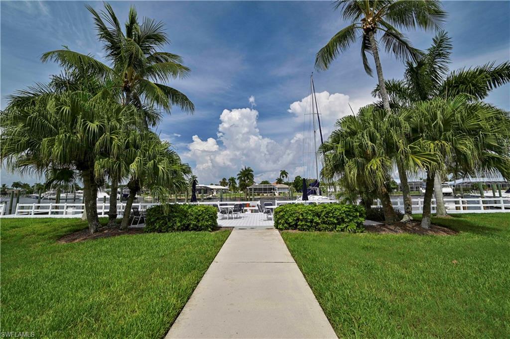 BOARDWALK CAPER - Residential