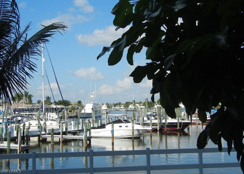 BOARDWALK CAPER - Residential