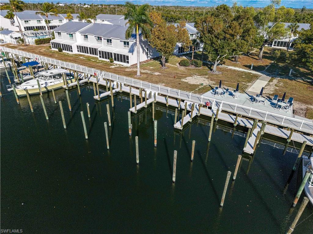 BOARDWALK CAPER - Residential