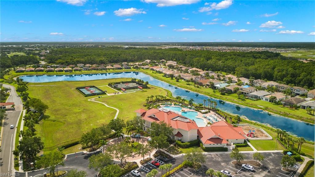 HAMPTON LAKES - Residential