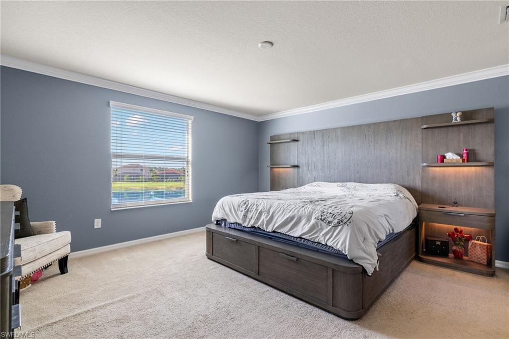 HAMPTON LAKES - Residential