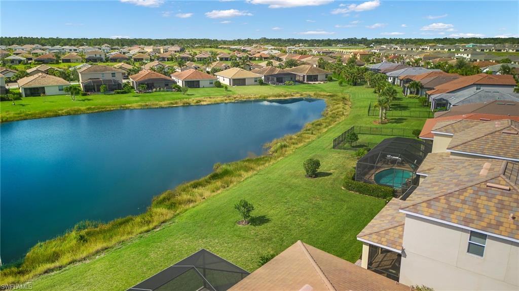 HAMPTON LAKES - Residential