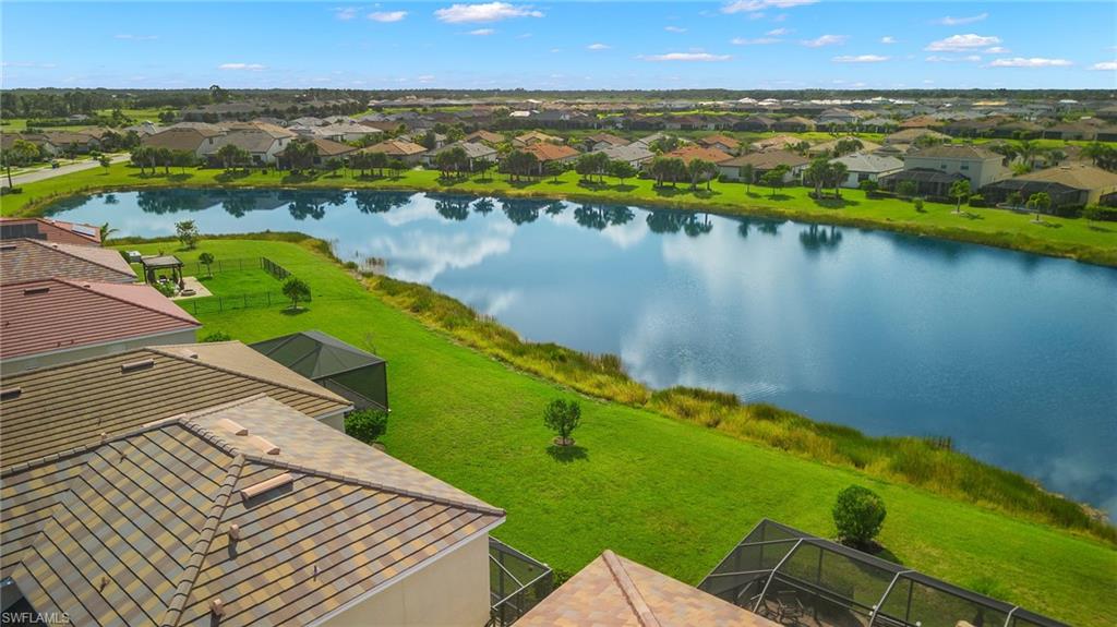 HAMPTON LAKES - Residential