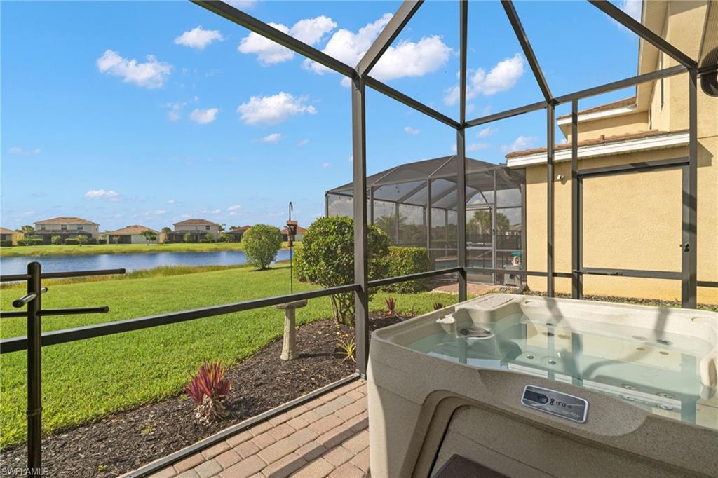 HAMPTON LAKES - Residential