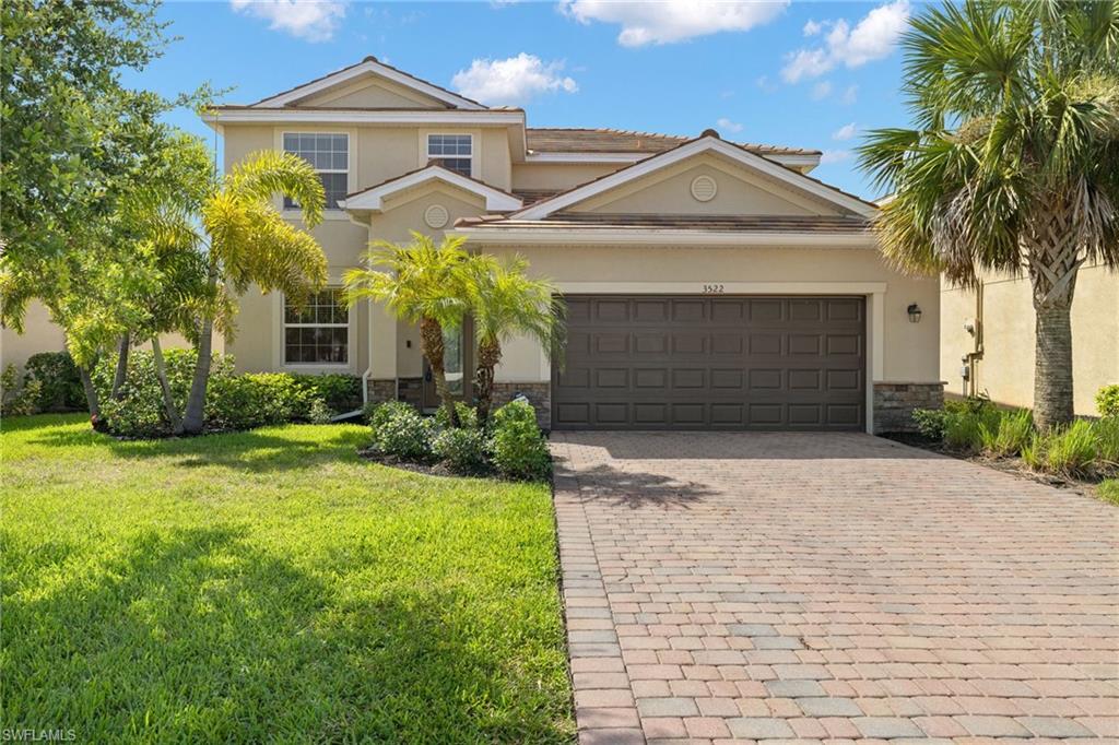 HAMPTON LAKES - Residential