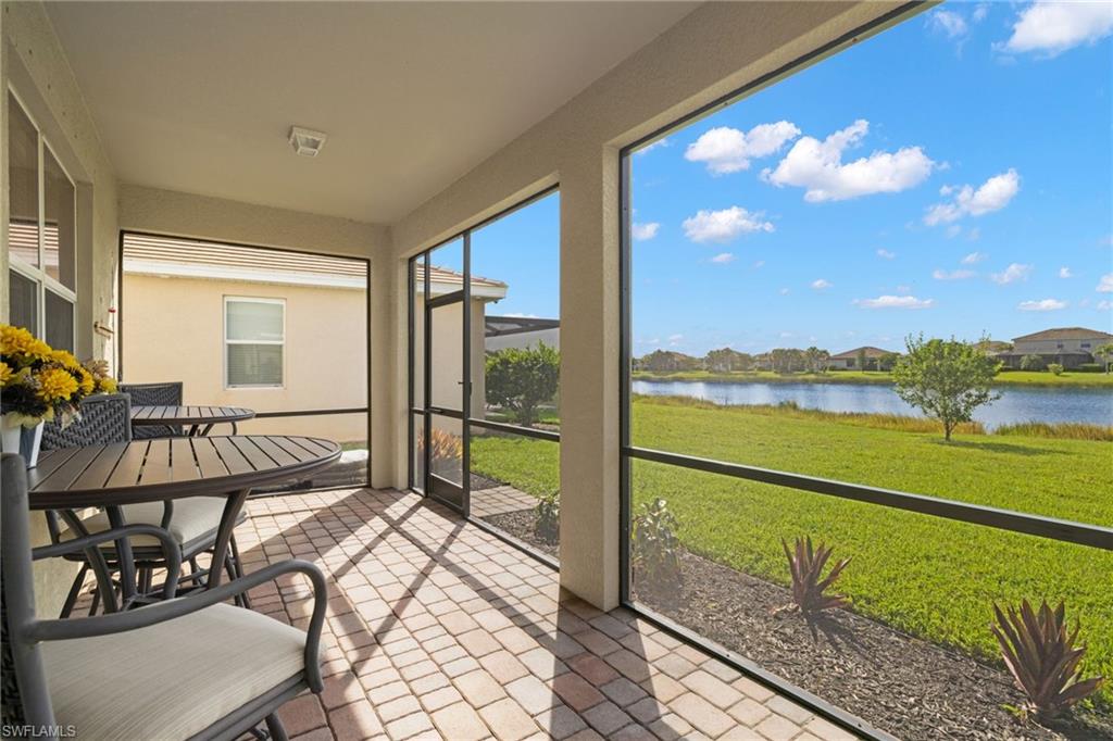 HAMPTON LAKES - Residential