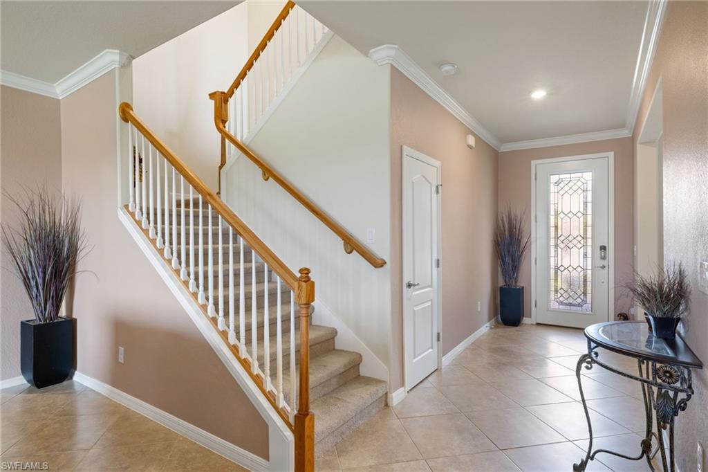 HAMPTON LAKES - Residential