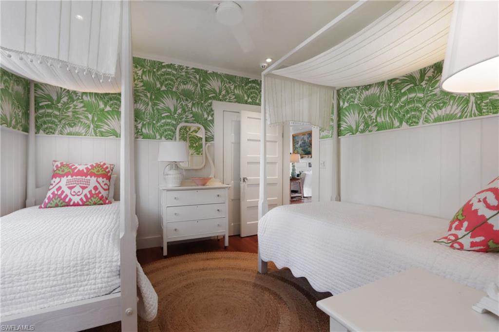 OLDE NAPLES - Residential Lease