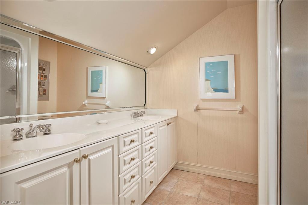 MOORINGS - Residential