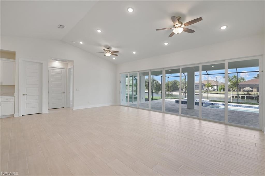 CAPE CORAL - Residential