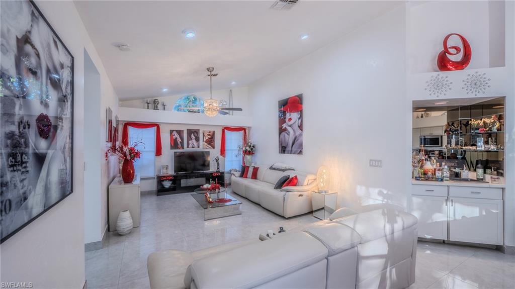 FOUNTAIN LAKES - Residential